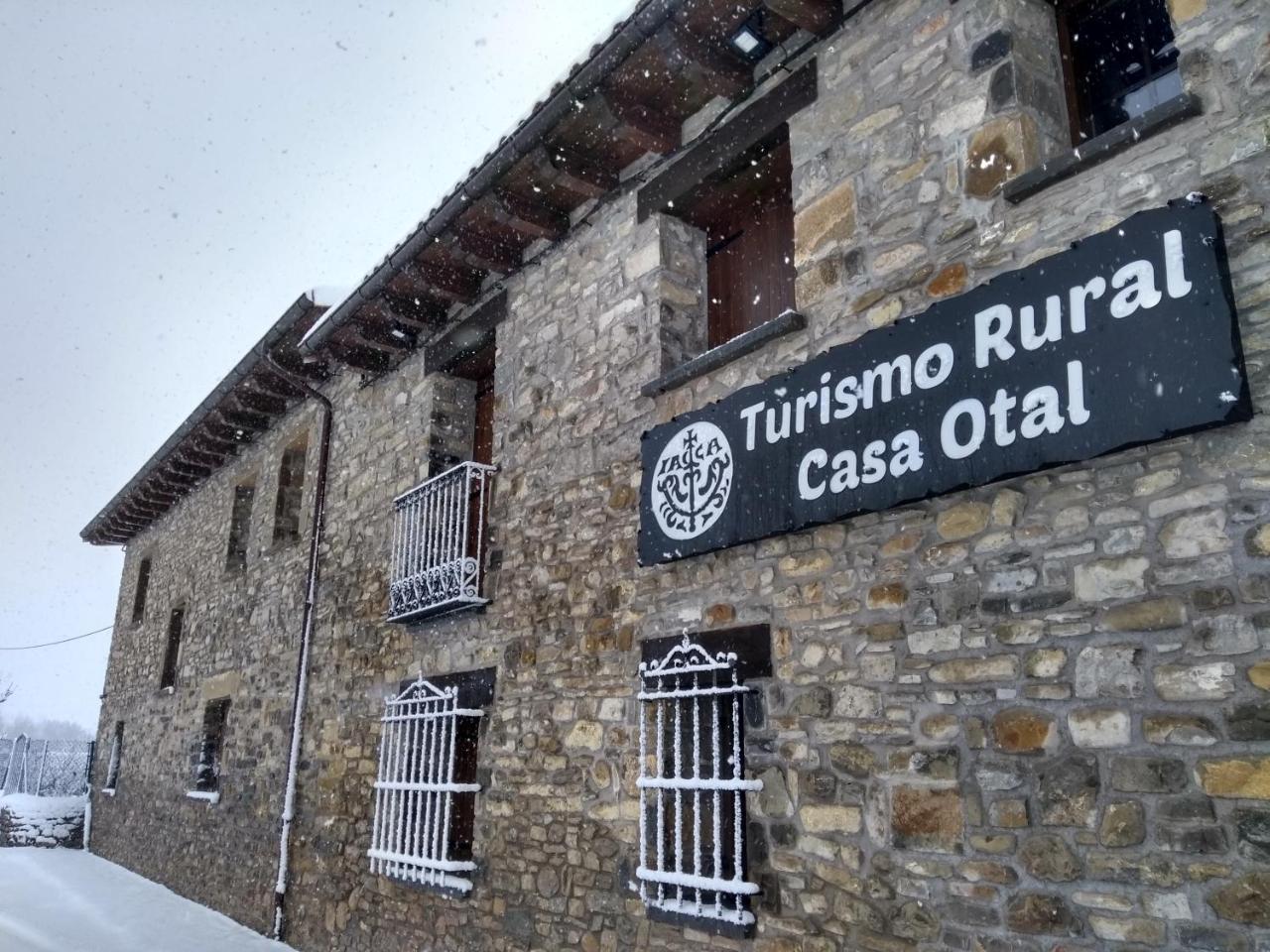 Casa Otal Apartment Jaca Luaran gambar